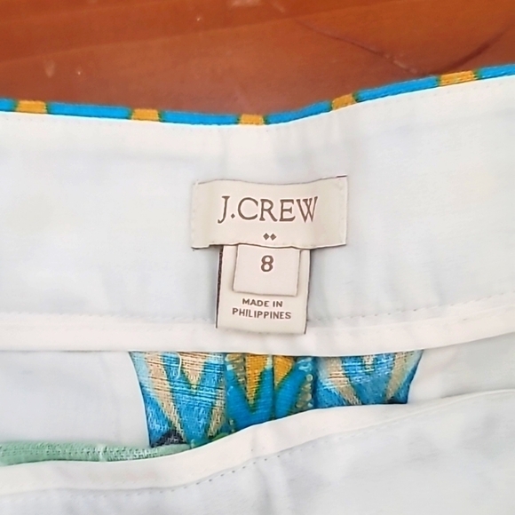 J.CREW WOMEN'S MULTICOLOR GEOMETRIC PRINT LINE BLEND SHORTS SIZE 8 - Picture 5 of 9